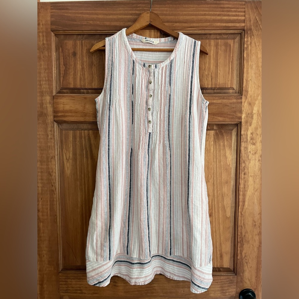 Briggs linen blend sheath dress. Sleeveless, Striped, pockets. Women’s size:M